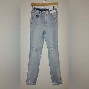 Arizona Hi-Rise Curvy Skinny Jeans in Light Glisten